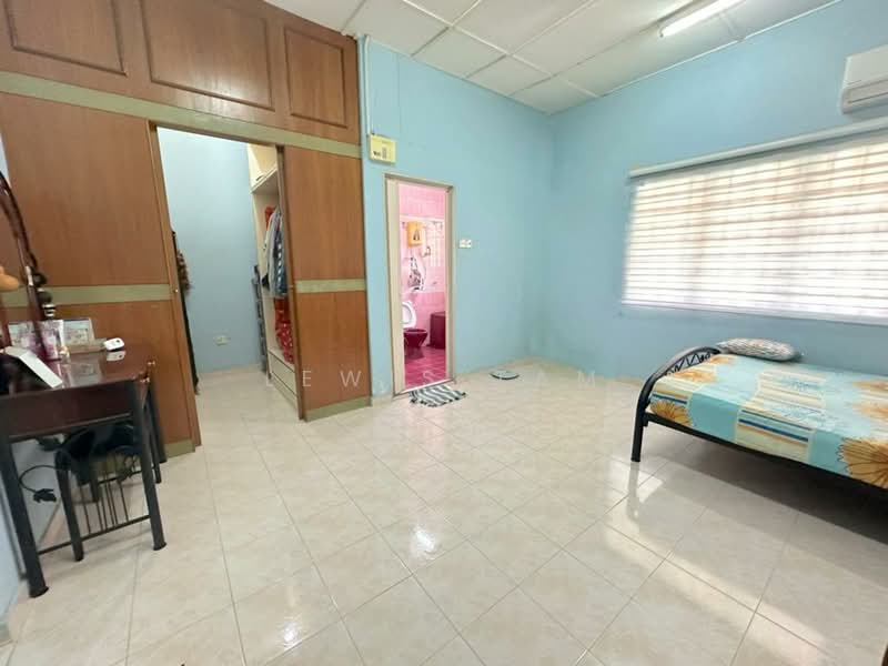 2-storey Terraced House for Sale in Kajang (Selangor) - Lewis Tam - Bedroom - PropertyGuru.com.my