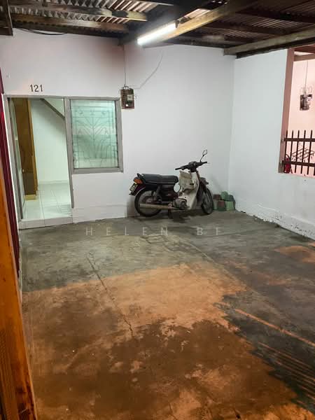2-storey Terraced House for Rent in Bukit Serindit (Melaka City) - Helen BF - Car Park - PropertyGuru.com.my