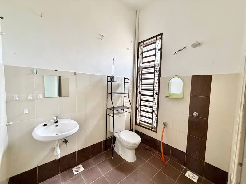 Semi-Detached House for Sale in Sepang (Selangor) - Ahmad Fadlee - PropertyGuru.com.my