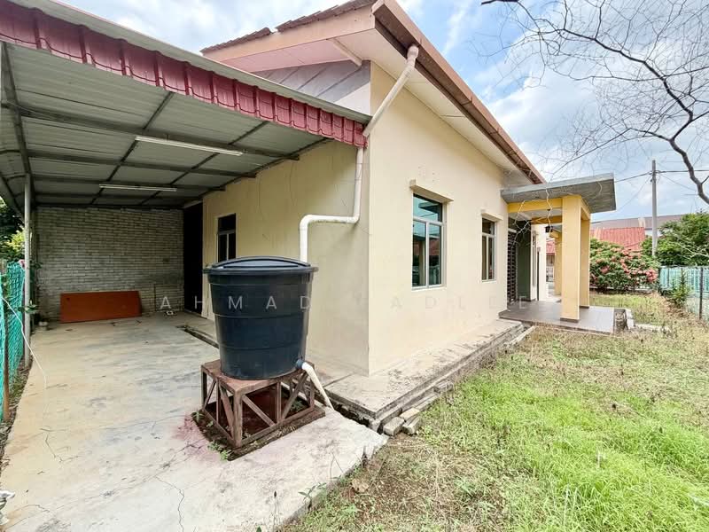 Semi-Detached House for Sale in Sepang (Selangor) - Ahmad Fadlee - PropertyGuru.com.my