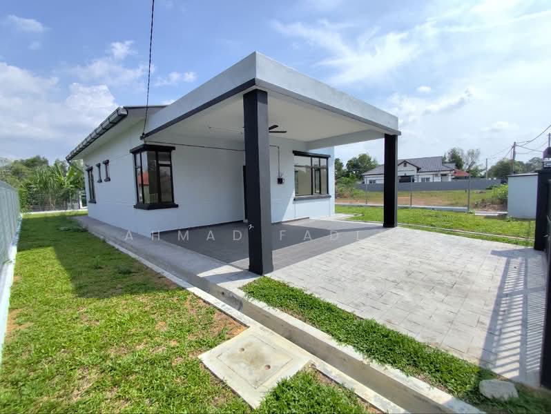 Rumah Banglo untuk Dijual di Mahkota Hills (Lenggeng) - Ahmad Fadlee - PropertyGuru.com.my
