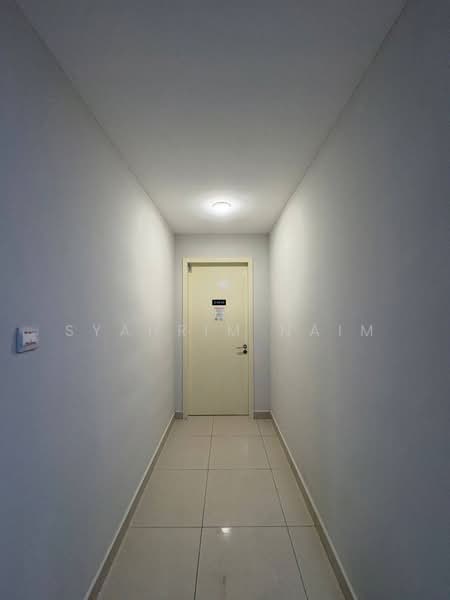 Kondominium untuk Disewa di Brezza Hill - Syahrim Naim - Corridor - PropertyGuru.com.my