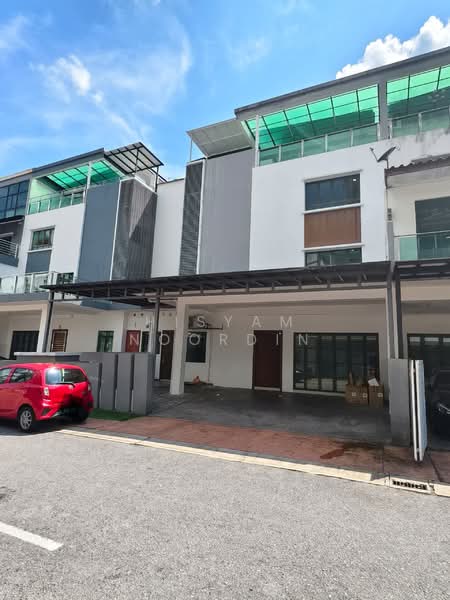 4-storey Terraced House for Rent in Ampang (Selangor) - Hisyam Noordin - Exterior - PropertyGuru.com.my