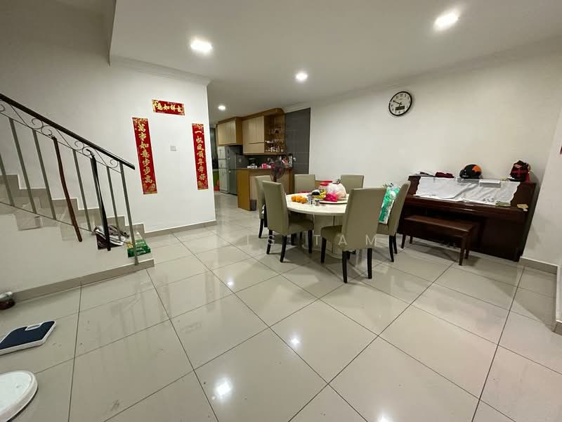 Rumah Teres 3 Tingkat untuk Dijual di Kajang (Selangor) - Lewis Tam - Dining Room - PropertyGuru.com.my
