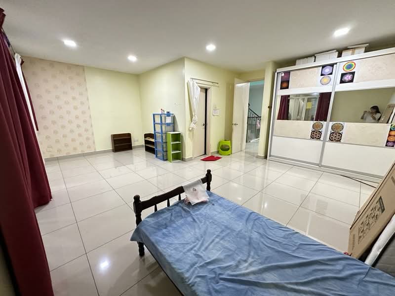 Rumah Teres 3 Tingkat untuk Dijual di Kajang (Selangor) - Lewis Tam - Bedroom - PropertyGuru.com.my
