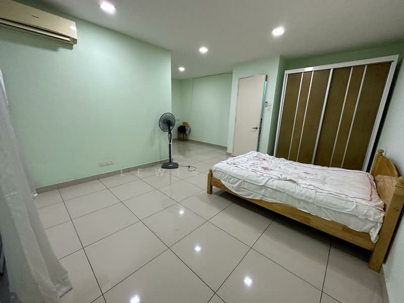 Rumah Teres 3 Tingkat untuk Dijual di Kajang (Selangor) - Lewis Tam - PropertyGuru.com.my