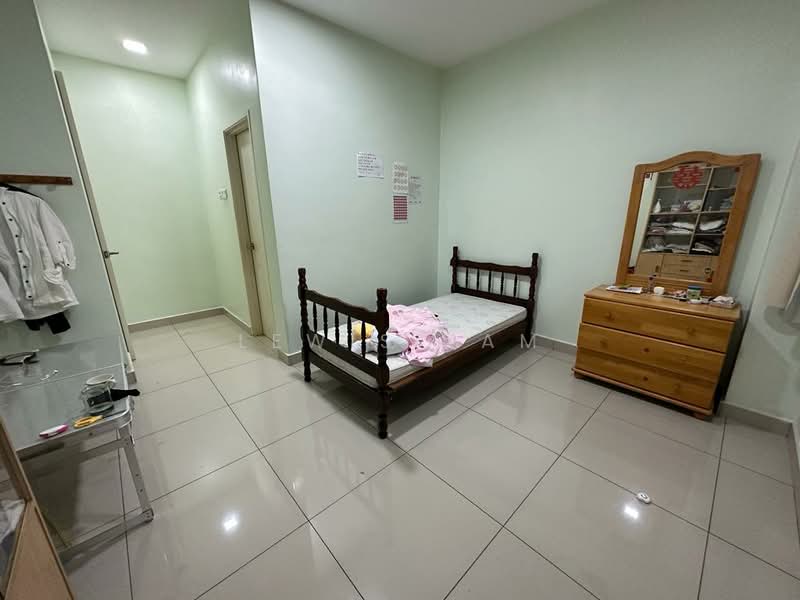 Rumah Teres 3 Tingkat untuk Dijual di Kajang (Selangor) - Lewis Tam - PropertyGuru.com.my