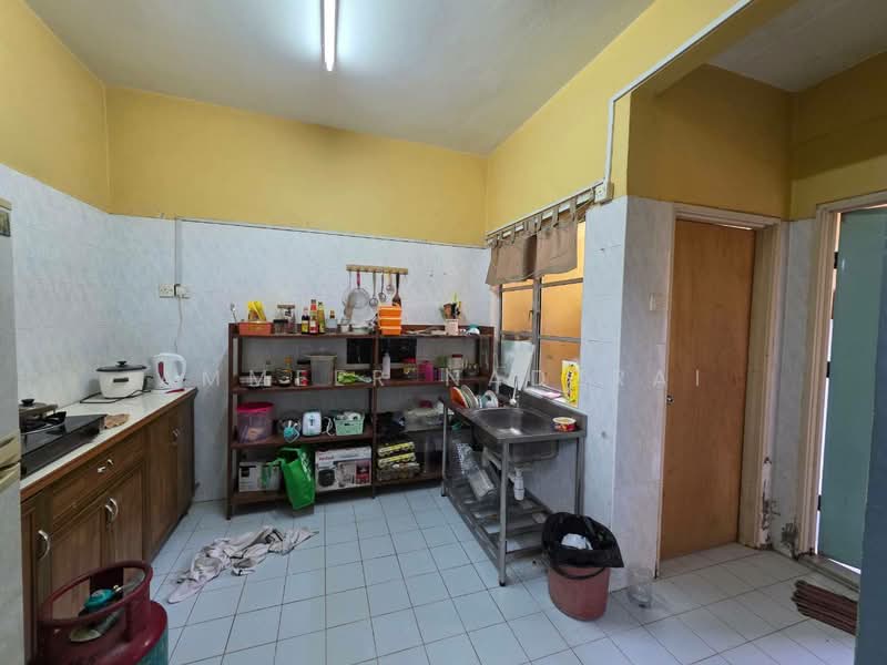 2-storey Terraced House for Sale in Bandar Baru Bangi (Selangor) - Ammeer Nadzrai - Kitchen - PropertyGuru.com.my