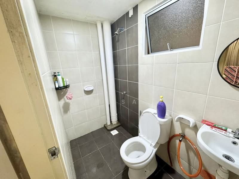 Apartment for Sale at De Bayu Apartment - Alif Saad - Bathroom - PropertyGuru.com.my