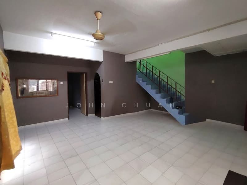 2-storey Terraced House for Sale in Tambun (Perak) - John Chuah - Living Room - PropertyGuru.com.my