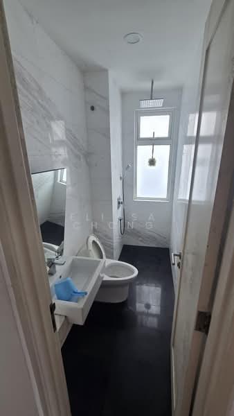 Servis Apartment untuk Disewa di TriTower Residence @ Johor Bahru Sentral - Elissa Chong - Bathroom - PropertyGuru.com.my