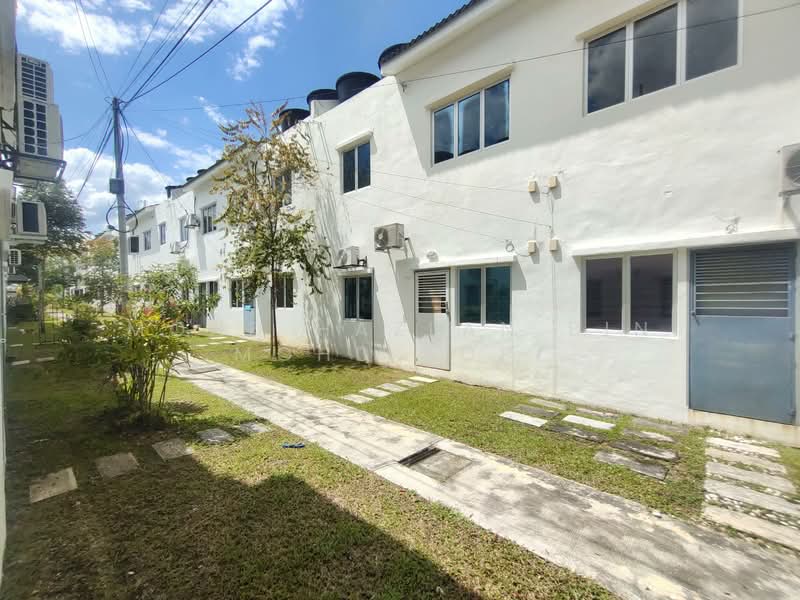 Townhouse for Rent in Kuala Selangor (Selangor) - Mohd Hazlan bin Mohd Sopi - Exterior - PropertyGuru.com.my
