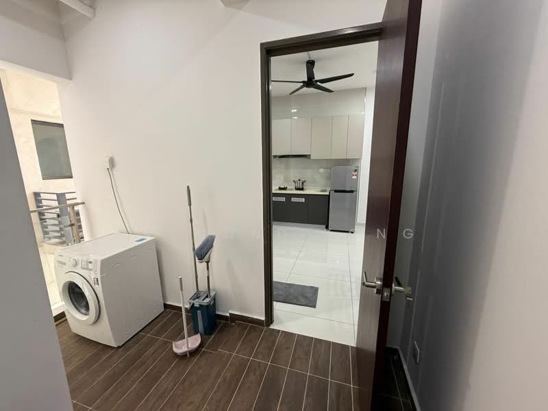 Condominium for Rent at Lovell @ Country Garden Danga Bay - Raymond Kong - Kitchen - PropertyGuru.com.my