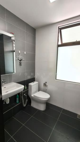 Servis Apartment untuk Disewa di Wave @ Marina Cove - Johnson Wong - Bathroom - PropertyGuru.com.my