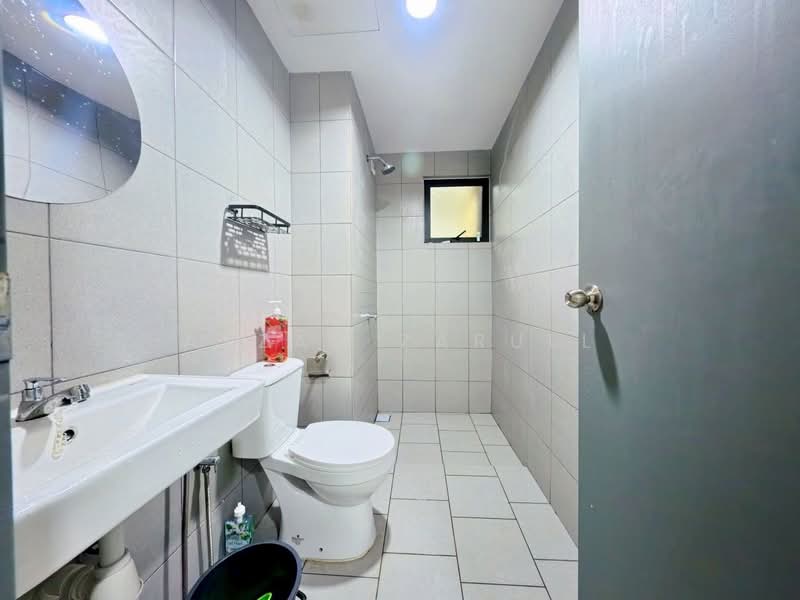 Service Residence for Sale at E'Island Lake Haven - Azzad Zarull - Bathroom - PropertyGuru.com.my