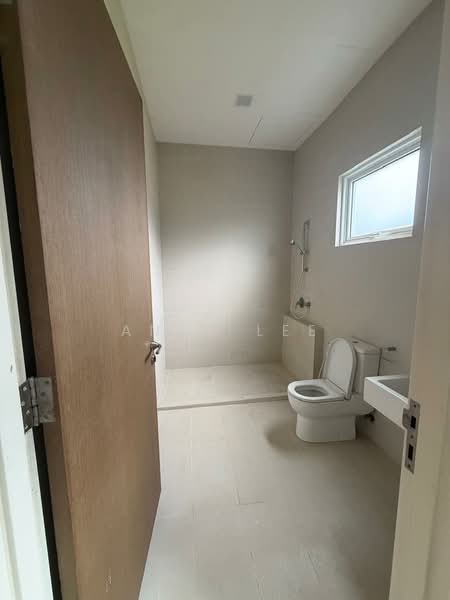 Terraced House for Rent in Tanjung Bungah (Penang) - Anne Lee - Bathroom - PropertyGuru.com.my