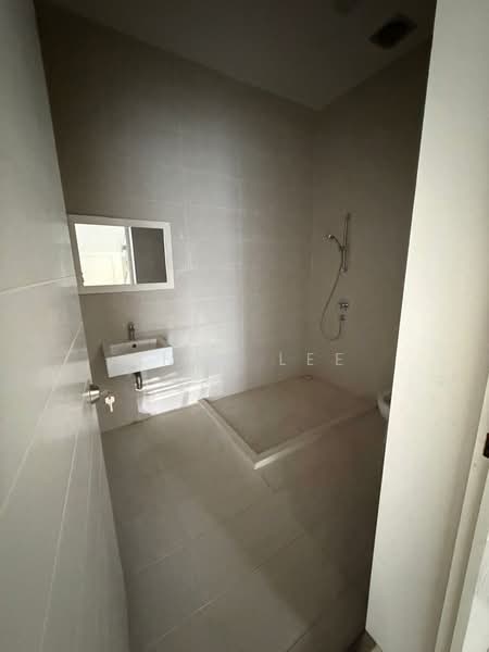 Terraced House for Rent in Tanjung Bungah (Penang) - Anne Lee - Bathroom - PropertyGuru.com.my