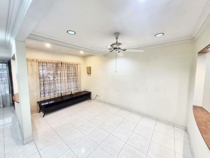 Rumah Teres 2 Tingkat untuk Dijual di Bangsar (Kuala Lumpur) - Ammeer Nadzrai - Living Room - PropertyGuru.com.my