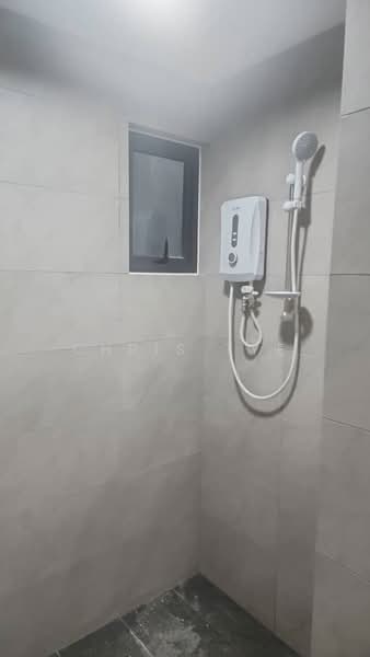Servis Apartment untuk Disewa di Tulip Residence - Chris Tye - Bathroom - PropertyGuru.com.my