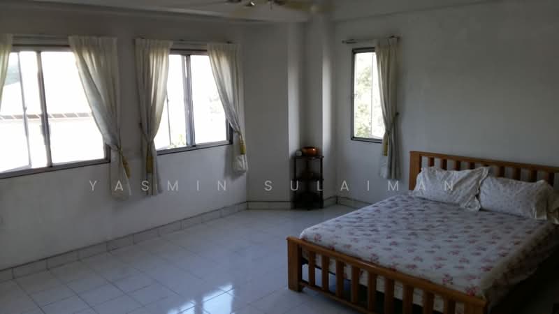 Kondominium untuk Dijual di Kemuncak Shah Alam - Yasmin Sulaiman - Bedroom - PropertyGuru.com.my