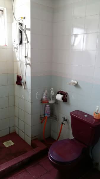 Kondominium untuk Dijual di Kemuncak Shah Alam - Yasmin Sulaiman - Bathroom - PropertyGuru.com.my