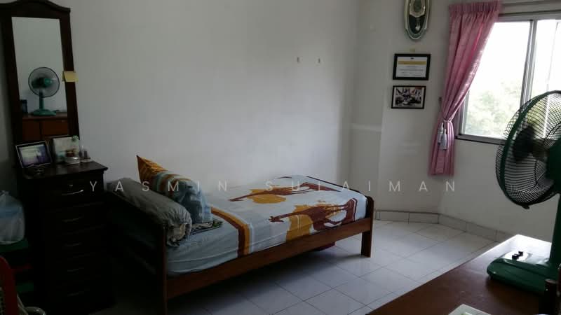 Kondominium untuk Dijual di Kemuncak Shah Alam - Yasmin Sulaiman - Bedroom - PropertyGuru.com.my