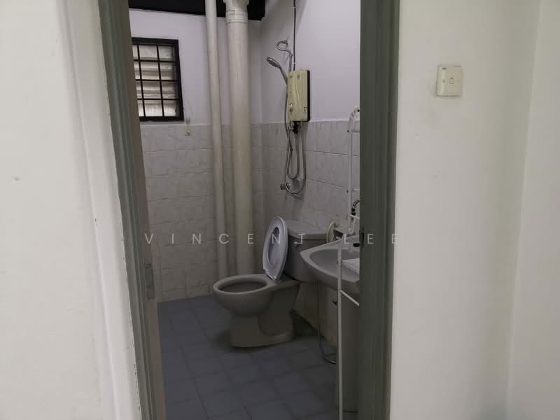 Kondominium untuk Disewa di Bukit Pandan Kondominium 2 - Vincent Lee - Bathroom - PropertyGuru.com.my