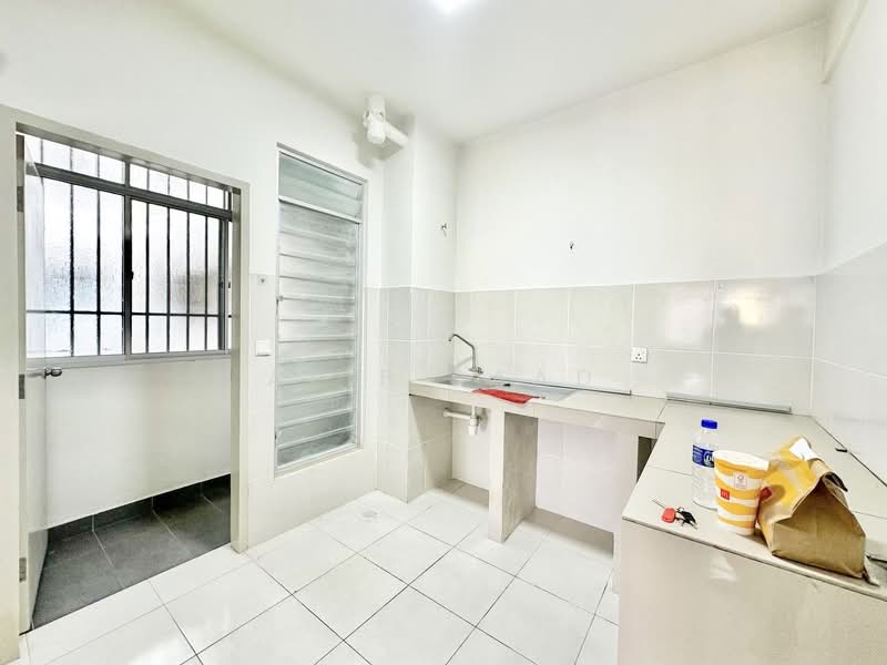 Pangsapuri untuk Dijual di Harmoni 1 - Alif Saad - Kitchen - PropertyGuru.com.my