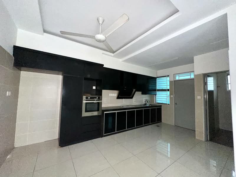 2-storey Terraced House for Sale in Bandar Dato Onn (Tebrau) - Sze Lee - Kitchen - PropertyGuru.com.my