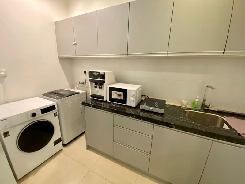 Service Residence for Sale at Serviced Residence @ Binjai 8 - Kevin Dass - Kitchen - PropertyGuru.com.my