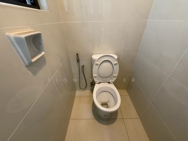 Condominium for Rent at Royal Strand @ Country Garden Danga Bay - Siow Yan Er - Bathroom - PropertyGuru.com.my