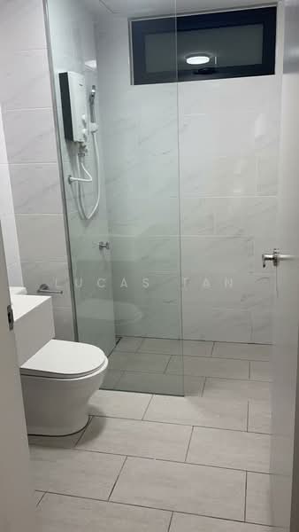 Servis Apartment untuk Disewa di Sensasi @ Utropolis - Lucas Tan - Bathroom - PropertyGuru.com.my