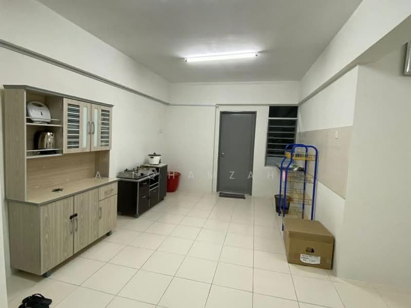 Pangsapuri untuk Disewa di Pangsapuri Suria 1 Batu Kawan - AfiqHamzah . - Kitchen - PropertyGuru.com.my