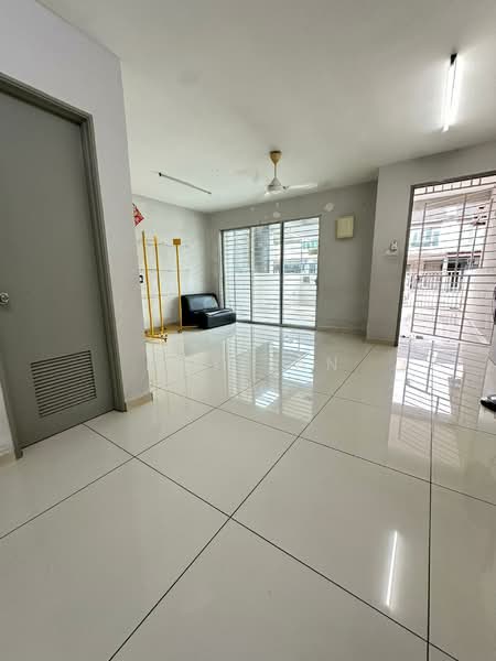 Terraced House for Sale in Bandar Baru Kuala Selangor (Kuala Selangor) - May Tan - Living Room - PropertyGuru.com.my