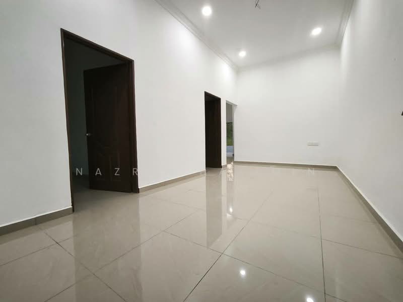 Semi-Detached House for Sale in Kampung Jalan Kebun (Shah Alam) - Nazrin Hakimin - PropertyGuru.com.my