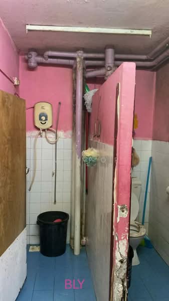 Rumah Flat untuk Dijual di Sri Angkasa Apartment - Ivy Por - Bathroom - PropertyGuru.com.my