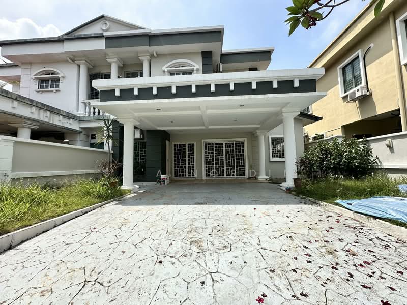 Semi-Detached House for Sale in Bukit Bandaraya (Shah Alam) - Sa'a Nordin - Exterior - PropertyGuru.com.my
