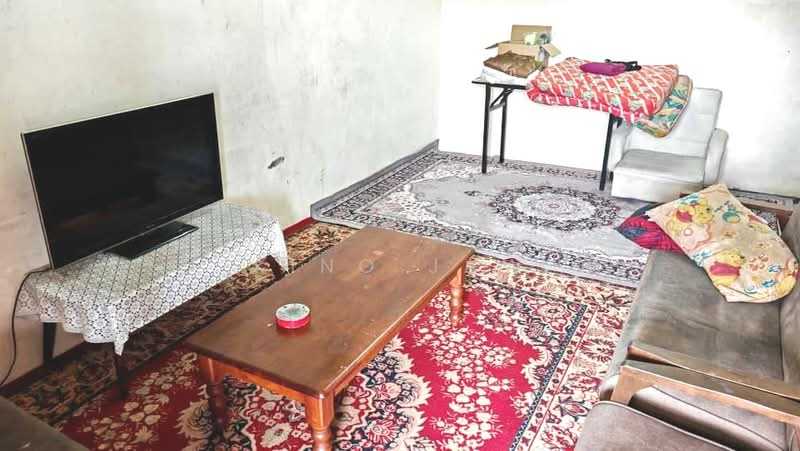 1-storey Terraced House for Sale in Taman Universiti (Skudai) - Kino Jaw - Living Room - PropertyGuru.com.my