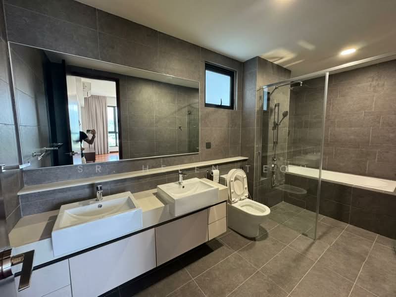 Kondominium untuk Disewa di Muze @ PICC - Sr. Helen Teoh - Bathroom - PropertyGuru.com.my