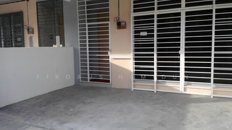 2-storey Terraced House for Sale in Sungai Buloh (Selangor) - Firdaus Hamidun - Exterior - PropertyGuru.com.my