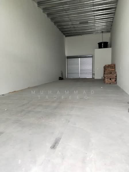 Warehouse for Rent in Senawang (Negeri Sembilan) - Muhammad Taufeeq - Interior - PropertyGuru.com.my