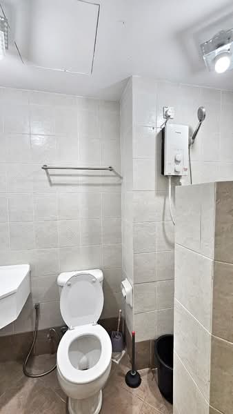 Condominium for Sale at Casa Tropicana - Henry Lim - Bathroom - PropertyGuru.com.my