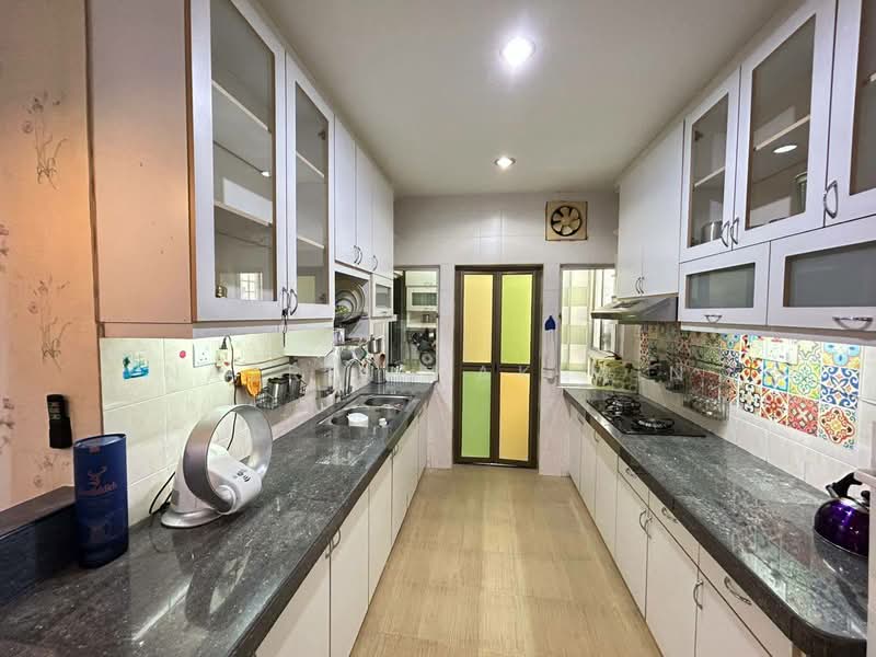 Pangsapuri untuk Dijual di Vista Indah Putra - Nazrin Hakimin - Kitchen - PropertyGuru.com.my