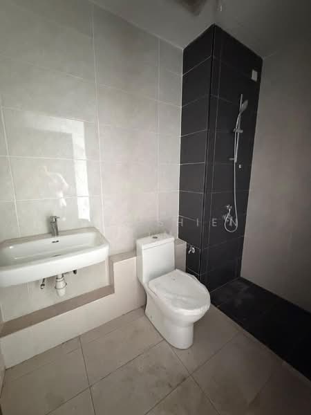 Servis Apartment untuk Dijual di Wave @ Marina Cove - Chia Shien Lim - Bathroom - PropertyGuru.com.my