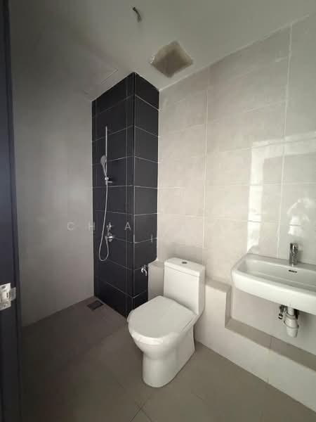 Servis Apartment untuk Dijual di Wave @ Marina Cove - Chia Shien Lim - Bathroom - PropertyGuru.com.my