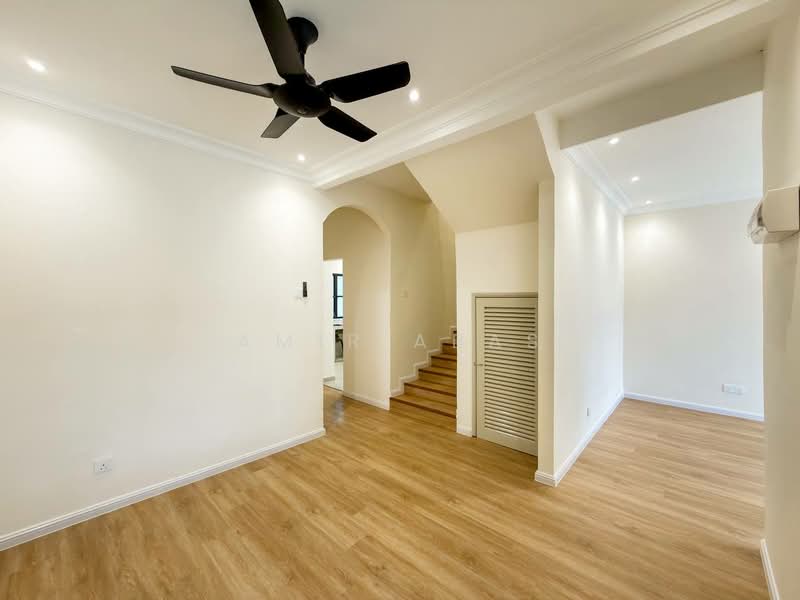 Rumah Teres 2 Tingkat untuk Dijual di Kajang (Selangor) - Amir Abas - Living Room - PropertyGuru.com.my