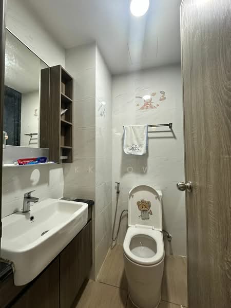 Pangsapuri untuk Disewa di Country Garden Central Park - KK Low - Bathroom - PropertyGuru.com.my