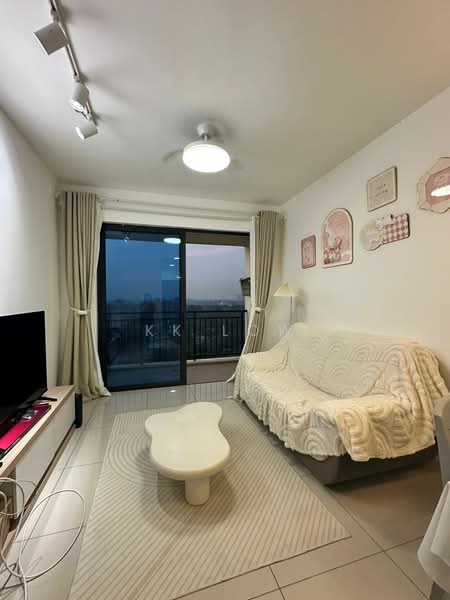 Pangsapuri untuk Disewa di Country Garden Central Park - KK Low - Living Room - PropertyGuru.com.my