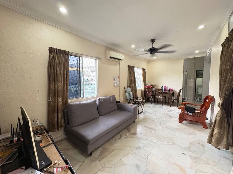 Rumah Teres 1 Tingkat untuk Dijual di Taman Semenyih Jaya (Semenyih) - Fauzan bin Sahrom - Living Room - PropertyGuru.com.my