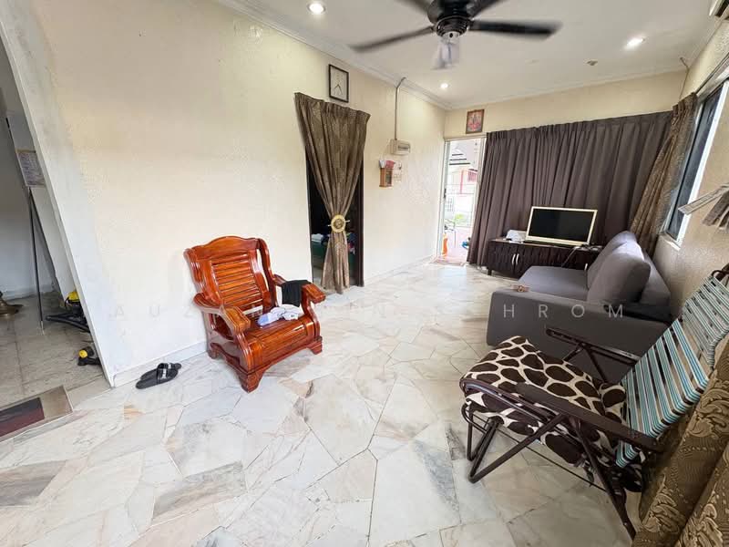 Rumah Teres 1 Tingkat untuk Dijual di Taman Semenyih Jaya (Semenyih) - Fauzan bin Sahrom - Living Room - PropertyGuru.com.my